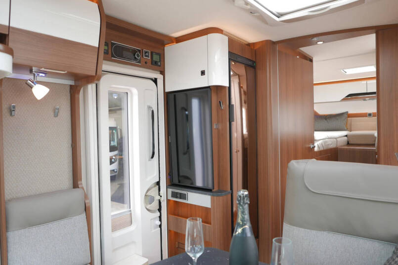 Hymer BMC-T 680 | AL-KO 4430 chassis | 177 pk automaat | Lithium | 35