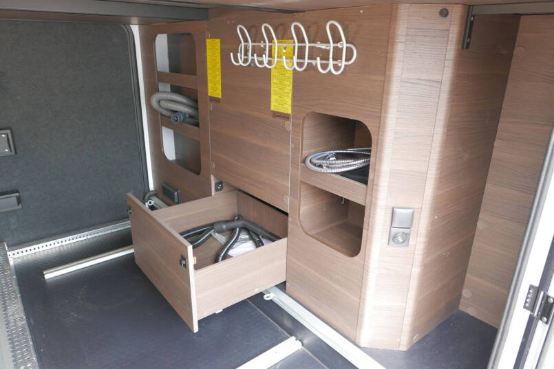 Adria Supersonic 780 SL | Levelsysteem | Lithium | Enkele bedden | Airco 16