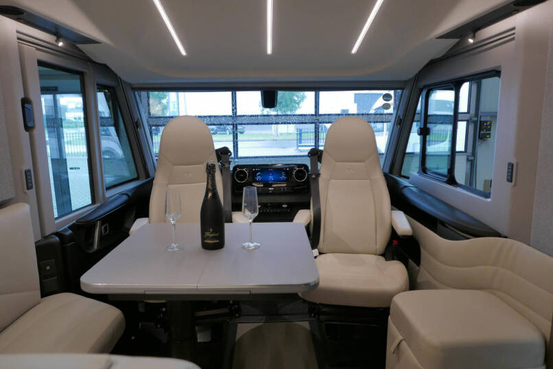 Adria Supersonic 780 SL | Levelsysteem | Lithium | Enkele bedden | Airco 27