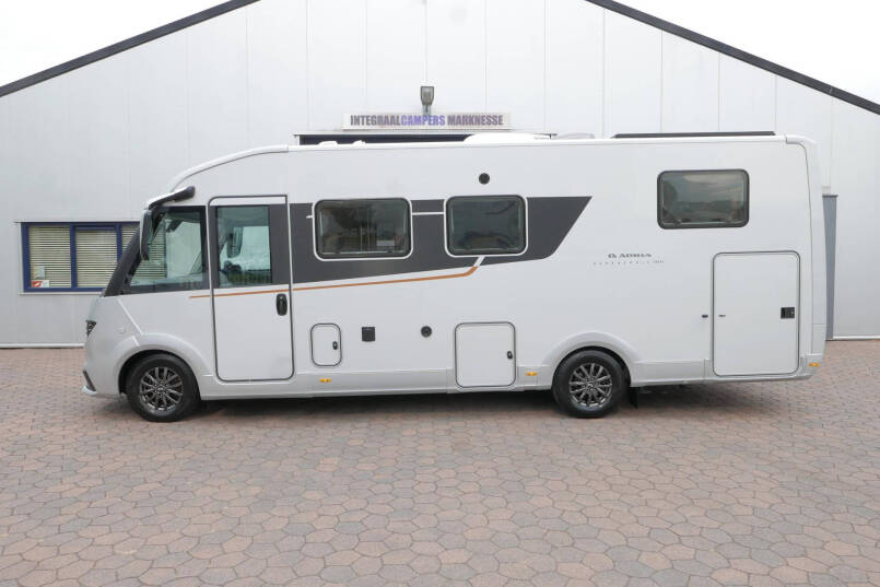 Adria Supersonic 780 SL | Levelsysteem | Lithium | Enkele bedden | Airco 2