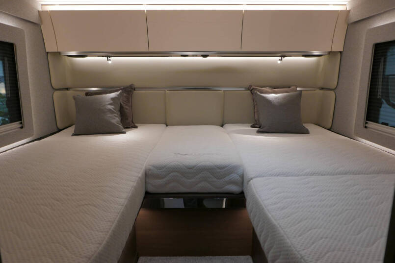 Adria Supersonic 780 SL | Levelsysteem | Lithium | Enkele bedden | Airco 49