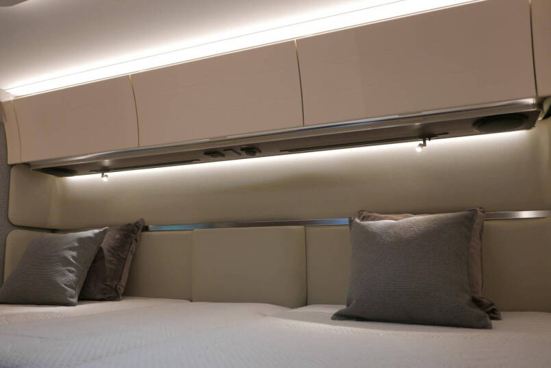 Adria Supersonic 780 SL | Levelsysteem | Lithium | Enkele bedden | Airco 50