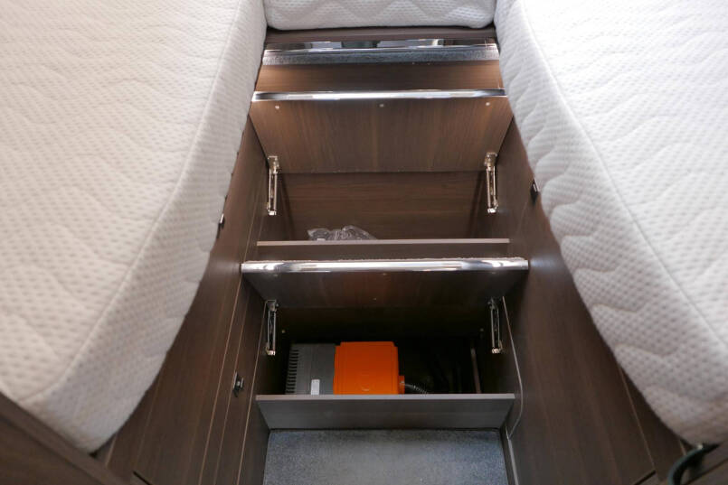 Adria Supersonic 780 SL | Levelsysteem | Lithium | Enkele bedden | Airco 54