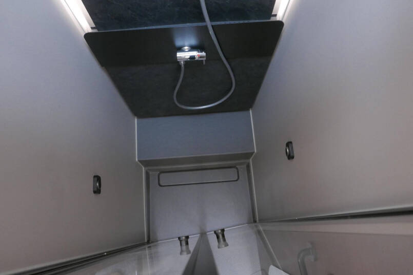 Adria Supersonic 780 SL | Levelsysteem | Lithium | Enkele bedden | Airco 63