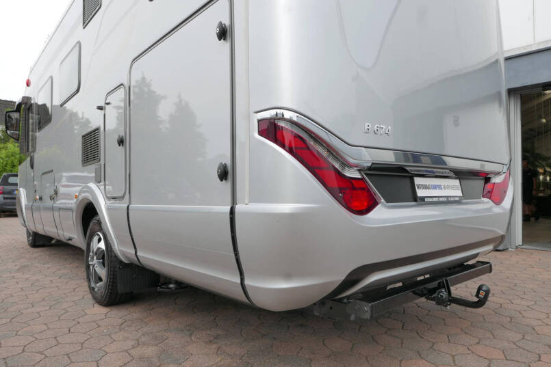 Hymer B-SL 674 SupremeLine | Bovenkastjes | 180 pk 9G Automaat | Levelsysteem 9