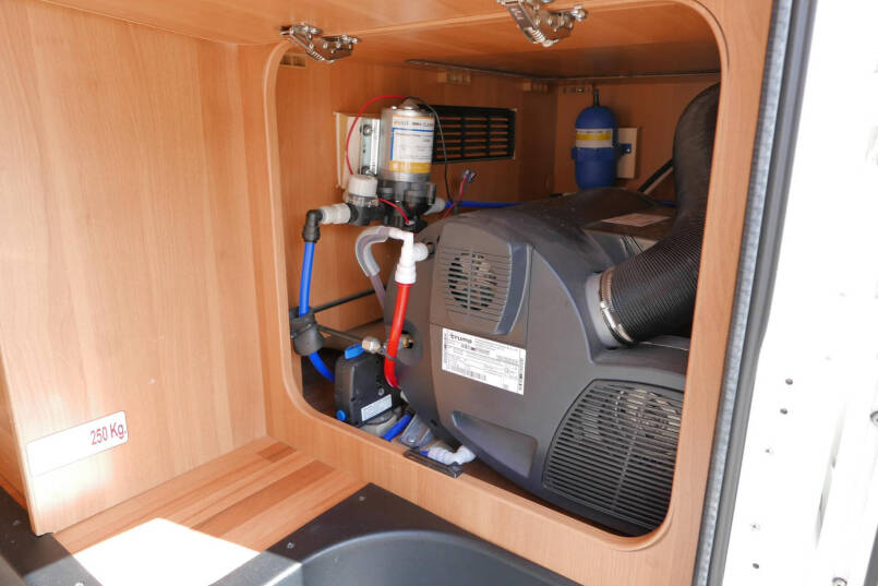 Laika Ecovip 309 | Enkele bedden | 6.99m | Zonnepaneel | Schotel 11