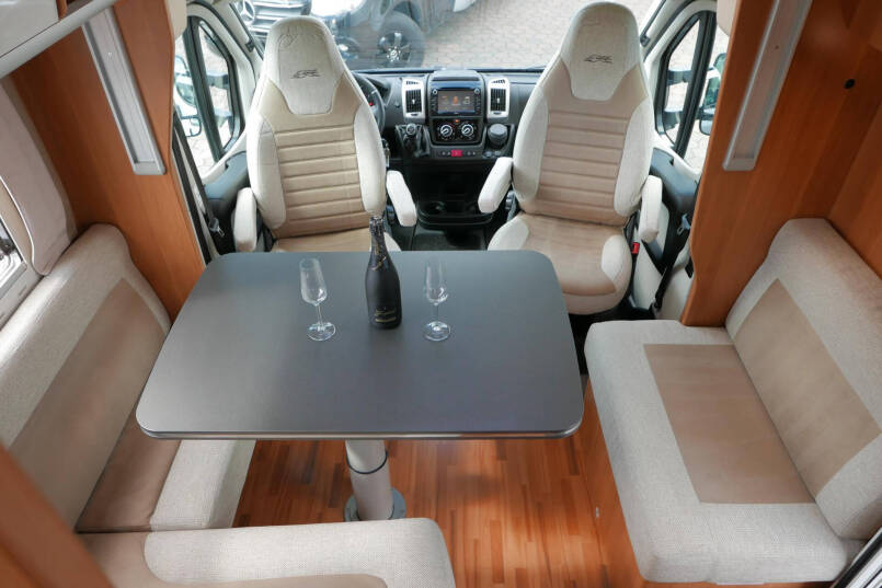 Laika Ecovip 309 | Enkele bedden | 6.99m | Zonnepaneel | Schotel 22