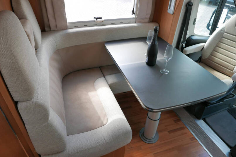 Laika Ecovip 309 | Enkele bedden | 6.99m | Zonnepaneel | Schotel 31