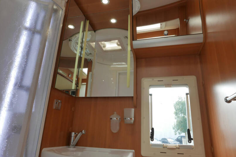 Laika Ecovip 309 | Enkele bedden | 6.99m | Zonnepaneel | Schotel 52
