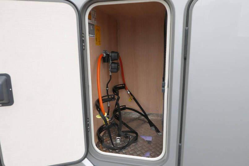 Hymer BMC-T 580 | 4430 Chassis | Levelsysteem | Oven | Enkele bedden 14