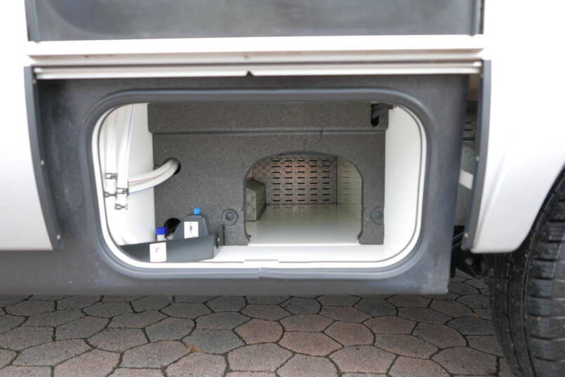 Hymer BMC-T 580 | 4430 Chassis | Levelsysteem | Oven | Enkele bedden 15