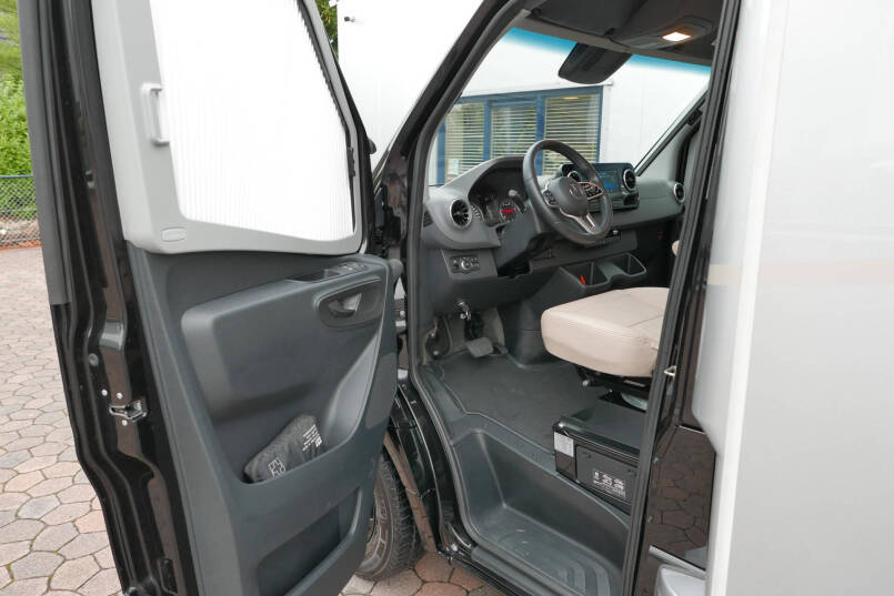 Hymer BMC-T 580 | 4430 Chassis | Levelsysteem | Oven | Enkele bedden 19