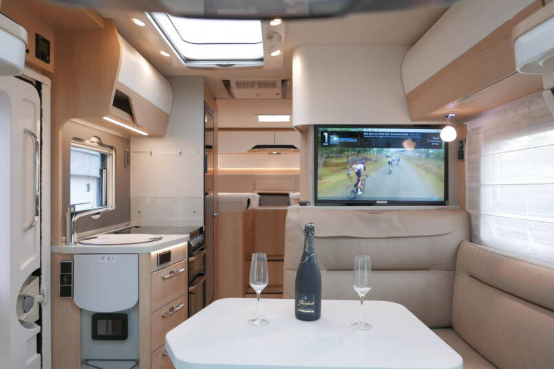 Hymer BMC-T 580 | 4430 Chassis | Levelsysteem | Oven | Enkele bedden 29