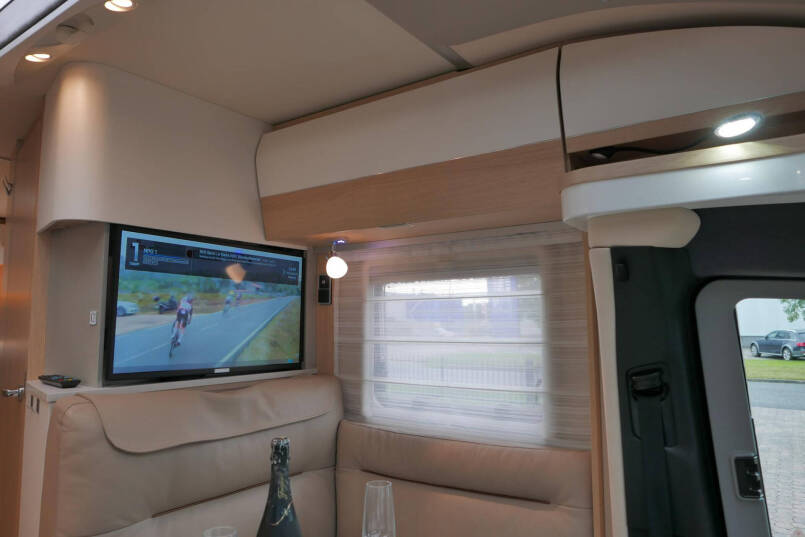 Hymer BMC-T 580 | 4430 Chassis | Levelsysteem | Oven | Enkele bedden 30