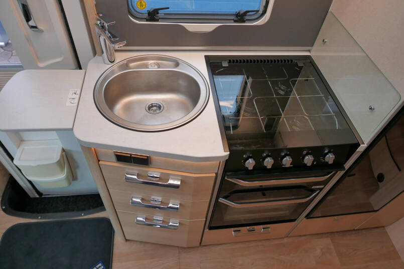 Hymer BMC-T 580 | 4430 Chassis | Levelsysteem | Oven | Enkele bedden 34