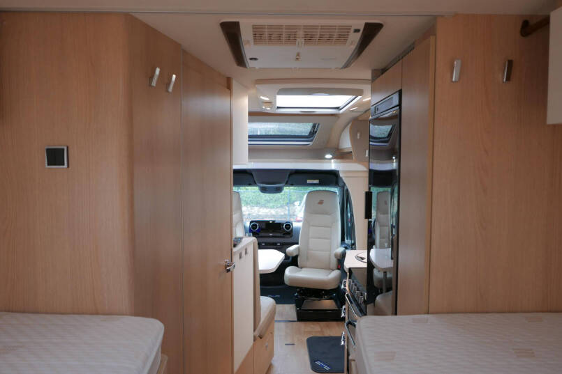 Hymer BMC-T 580 | 4430 Chassis | Levelsysteem | Oven | Enkele bedden 47
