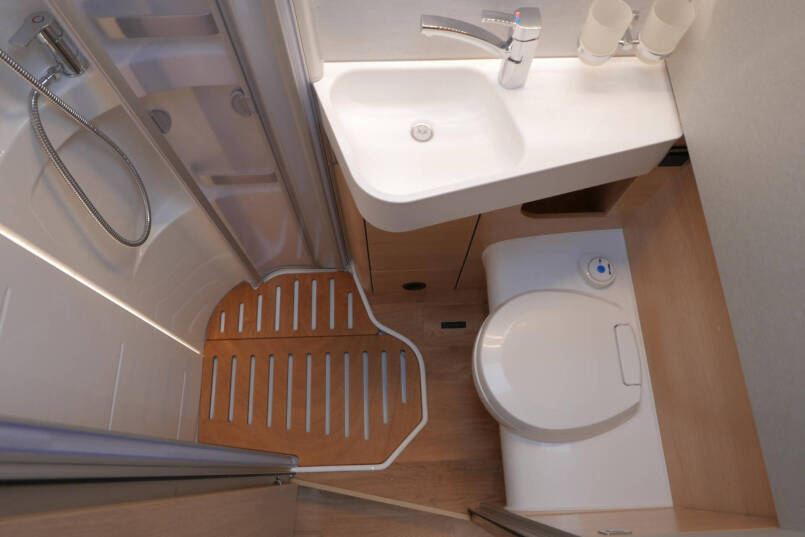 Hymer BMC-T 580 | 4430 Chassis | Levelsysteem | Oven | Enkele bedden 48