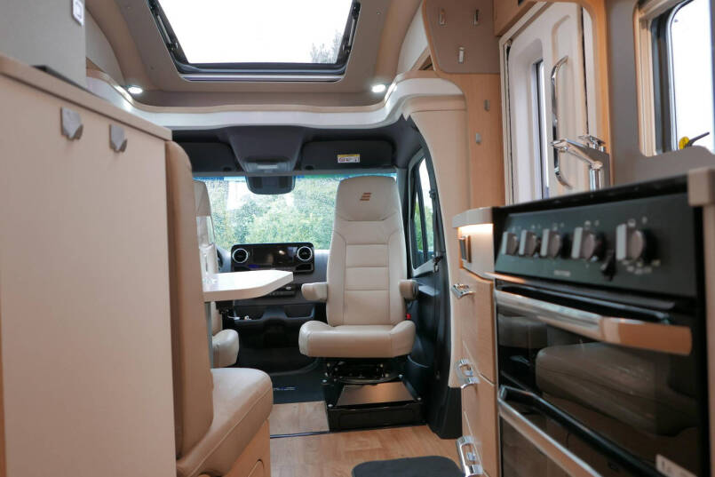 Hymer BMC-T 580 | 4430 Chassis | Levelsysteem | Oven | Enkele bedden 50