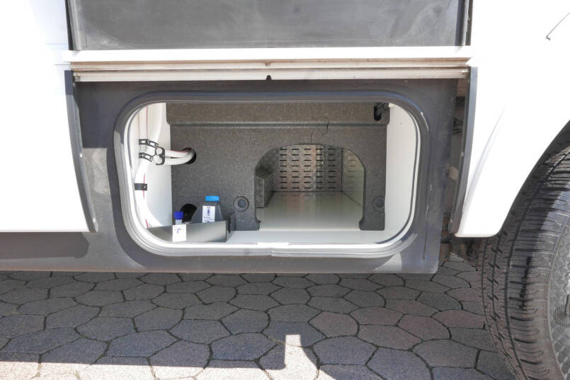Hymer BMC-T 580 | 4430 chassis | Enkele bedden | Lithium | 14