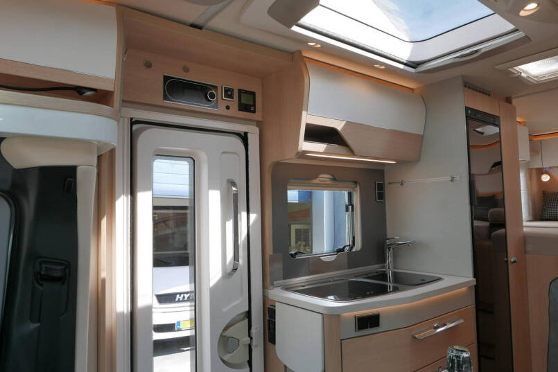 Hymer BMC-T 580 | 4430 chassis | Enkele bedden | Lithium | 29