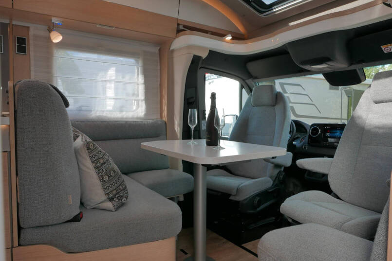 Hymer BMC-T 690 | Mercedes | 280 Ah Lithium | Queensbed | 24