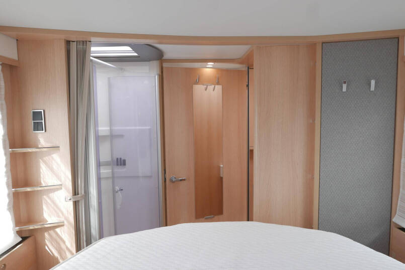 Hymer BMC-T 690 | Mercedes | 280 Ah Lithium | Queensbed | 43