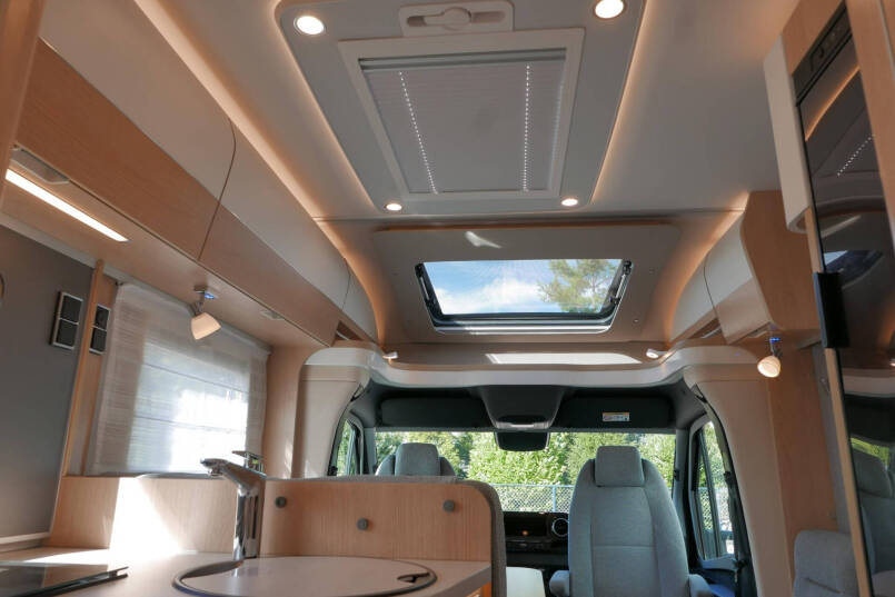 Hymer BMC-T 690 | Mercedes | 280 Ah Lithium | Queensbed | 47