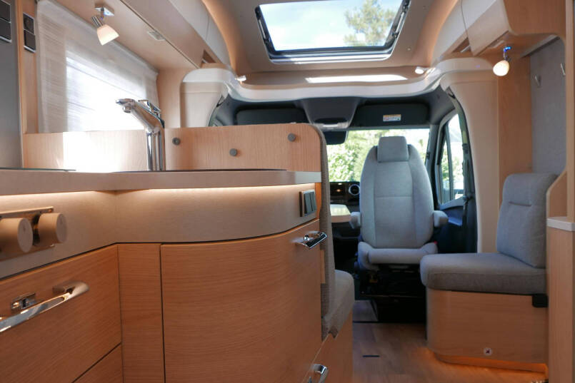Hymer BMC-T 690 | Mercedes | 280 Ah Lithium | Queensbed | 48