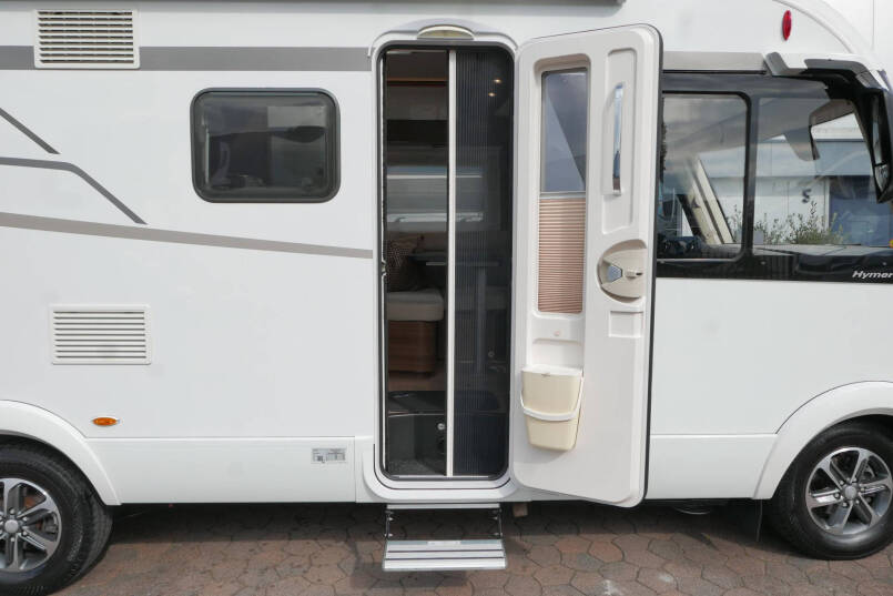 Hymer BMC-I 580 | Mercedes-Benz | 9G automaat | Enkele bedden | Levelsysteem | 16