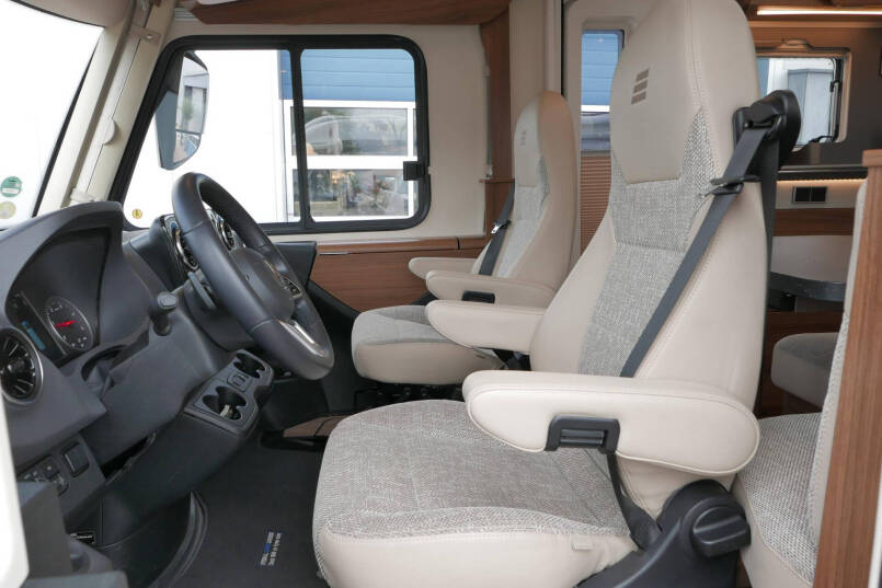 Hymer BMC-I 580 | Mercedes-Benz | 9G automaat | Enkele bedden | Levelsysteem | 20