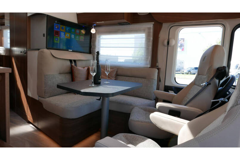 Hymer BMC-I 580 | Mercedes-Benz | 9G automaat | Enkele bedden | Levelsysteem | 25