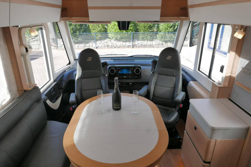Hymer BML-I 780 MasterLine | Bovenkastjes | Levelsysteem | Lithium | Enkele bedden 29