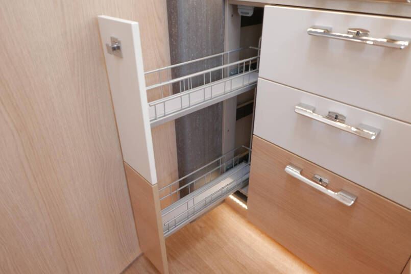 Hymer BML-I 780 MasterLine | Bovenkastjes | Levelsysteem | Lithium | Enkele bedden 43