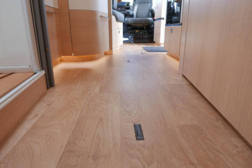 Hymer BML-I 780 MasterLine | Bovenkastjes | Levelsysteem | Lithium | Enkele bedden 57