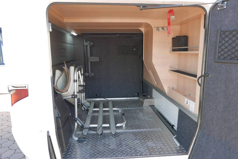 Hymer B-SL 674 SupremeLine | 180 pk Automaat | Levelsysteem | Lithium | 12