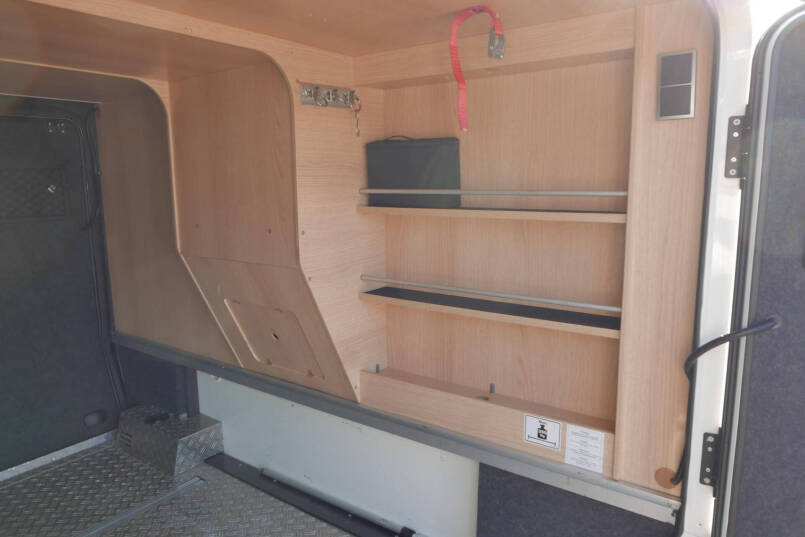 Hymer B-SL 674 SupremeLine | 180 pk Automaat | Levelsysteem | Lithium | 13