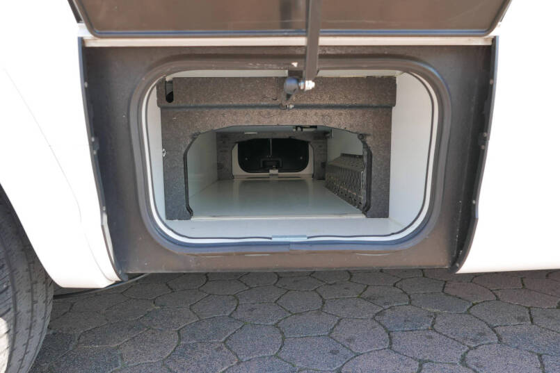 Hymer B-SL 674 SupremeLine | 180 pk Automaat | Levelsysteem | Lithium | 14
