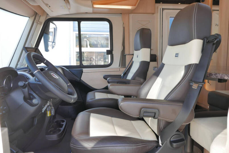 Hymer B-SL 674 SupremeLine | 180 pk Automaat | Levelsysteem | Lithium | 22
