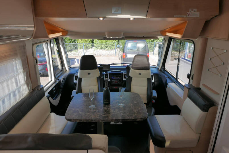 Hymer B-SL 674 SupremeLine | 180 pk Automaat | Levelsysteem | Lithium | 25
