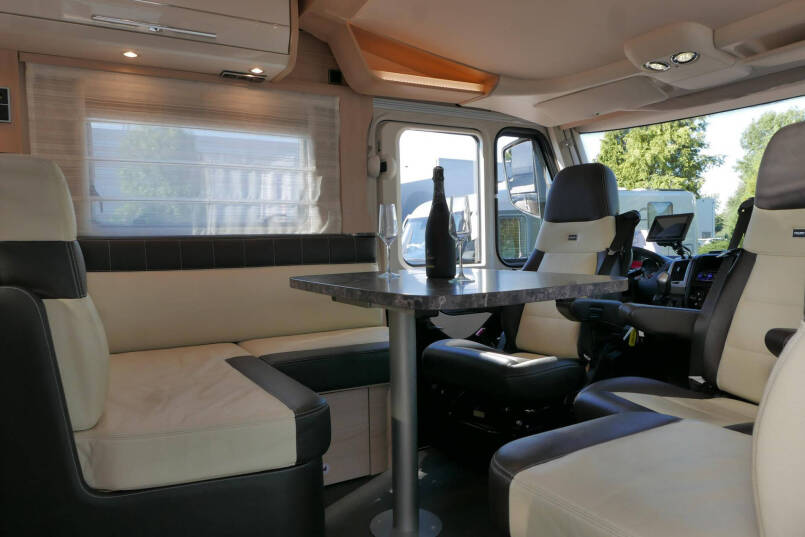 Hymer B-SL 674 SupremeLine | 180 pk Automaat | Levelsysteem | Lithium | 27