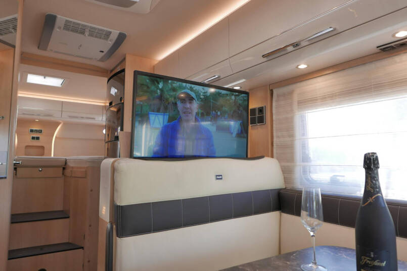 Hymer B-SL 674 SupremeLine | 180 pk Automaat | Levelsysteem | Lithium | 31