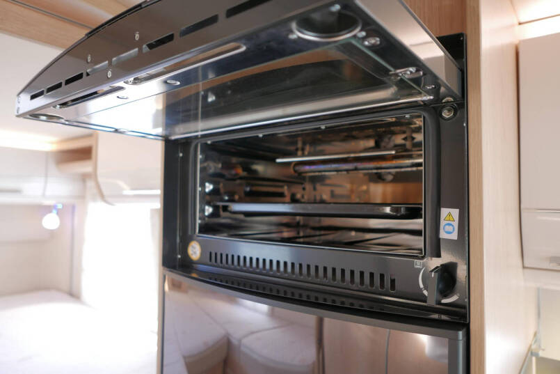 Hymer B-SL 674 SupremeLine | 180 pk Automaat | Levelsysteem | Lithium | 38