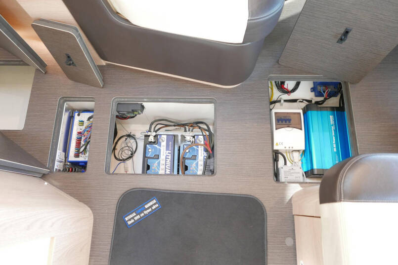 Hymer B-SL 674 SupremeLine | 180 pk Automaat | Levelsysteem | Lithium | 52