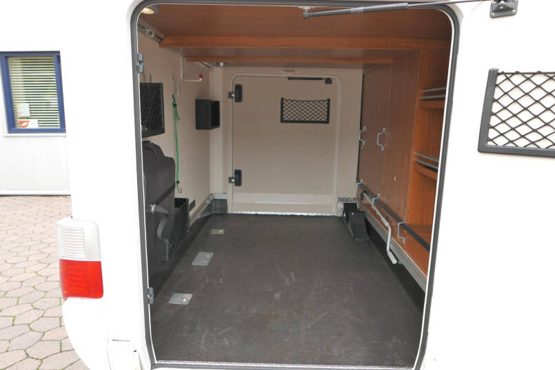 Hymer B 588 PL | 180 pk Automaat | Levelsysteem | Enkele bedden | AL-KO maxi 12