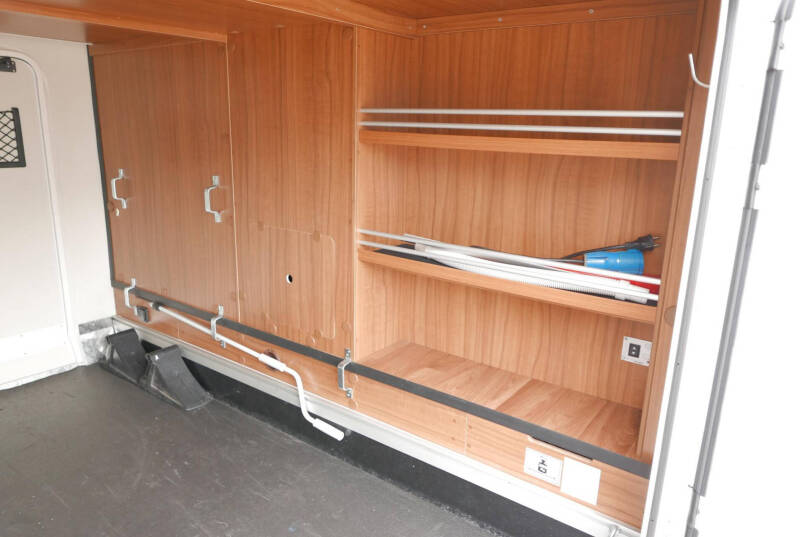 Hymer B 588 PL | 180 pk Automaat | Levelsysteem | Enkele bedden | AL-KO maxi 13