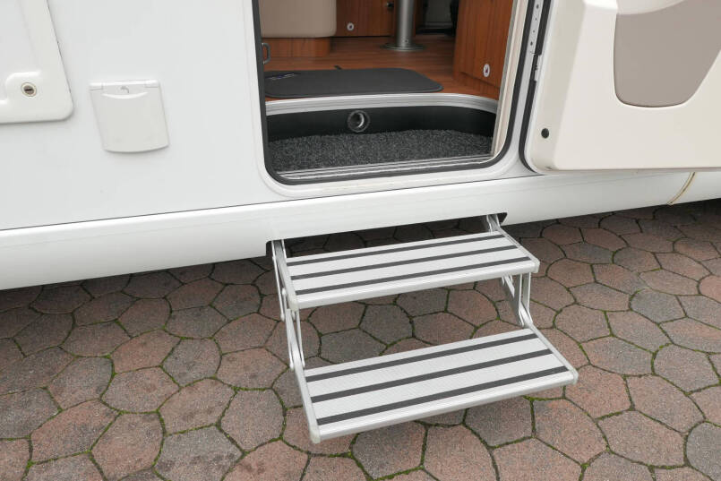 Hymer B 588 PL | 180 pk Automaat | Levelsysteem | Enkele bedden | AL-KO maxi 18