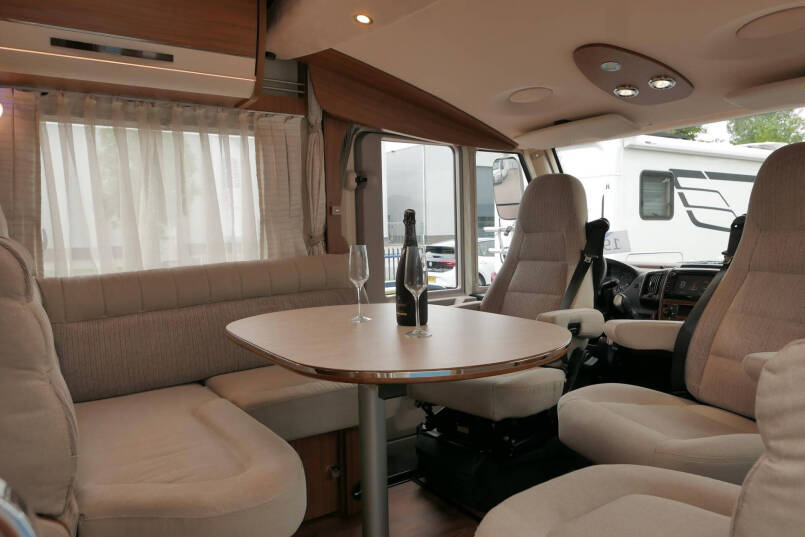 Hymer B 588 PL | 180 pk Automaat | Levelsysteem | Enkele bedden | AL-KO maxi 24