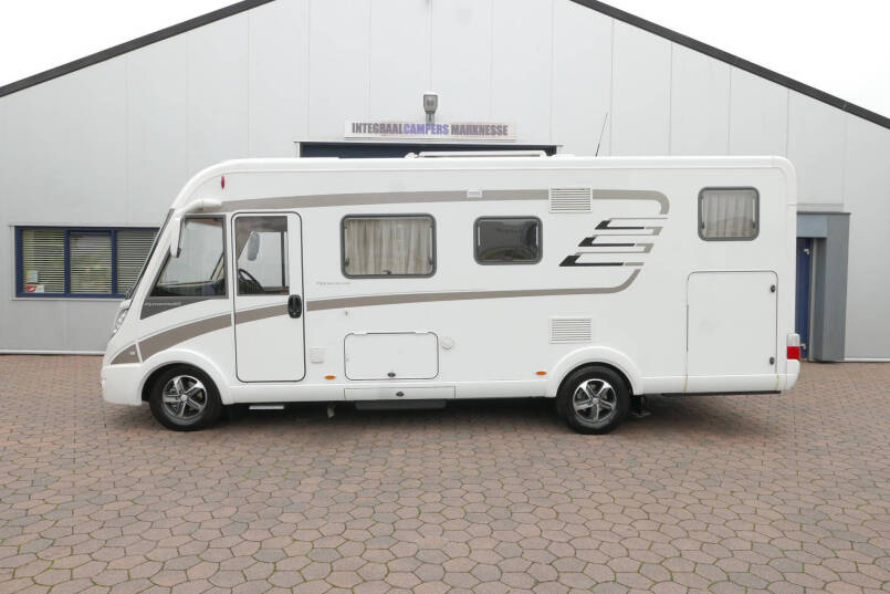 Hymer B 588 PL | 180 pk Automaat | Levelsysteem | Enkele bedden | AL-KO maxi 2