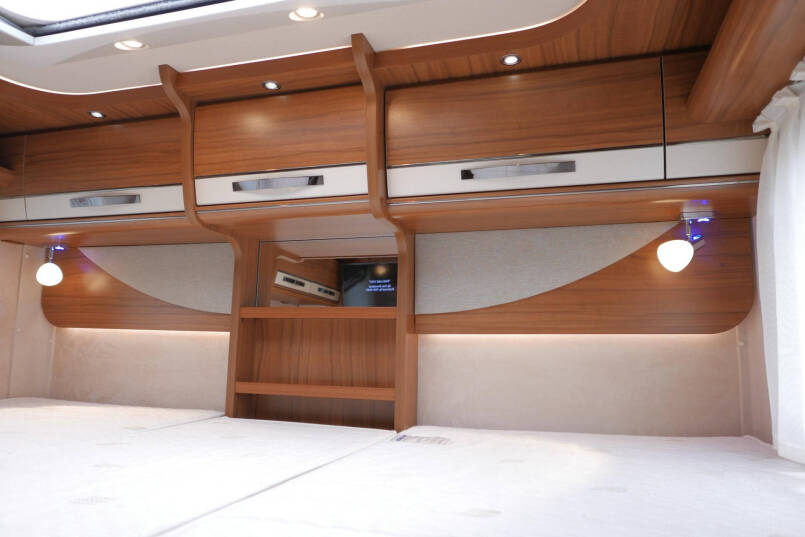 Hymer B 588 PL | 180 pk Automaat | Levelsysteem | Enkele bedden | AL-KO maxi 41