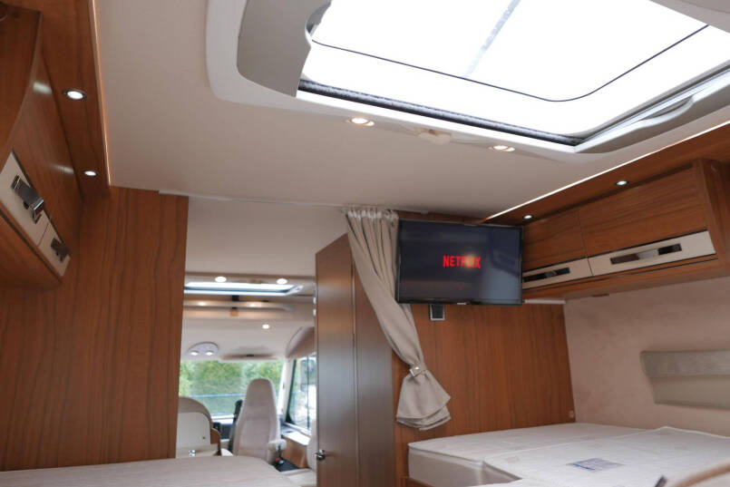 Hymer B 588 PL | 180 pk Automaat | Levelsysteem | Enkele bedden | AL-KO maxi 46